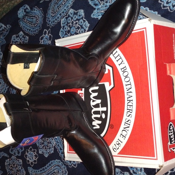 Black Spanish Kipskin boots - Picture 4 of 10